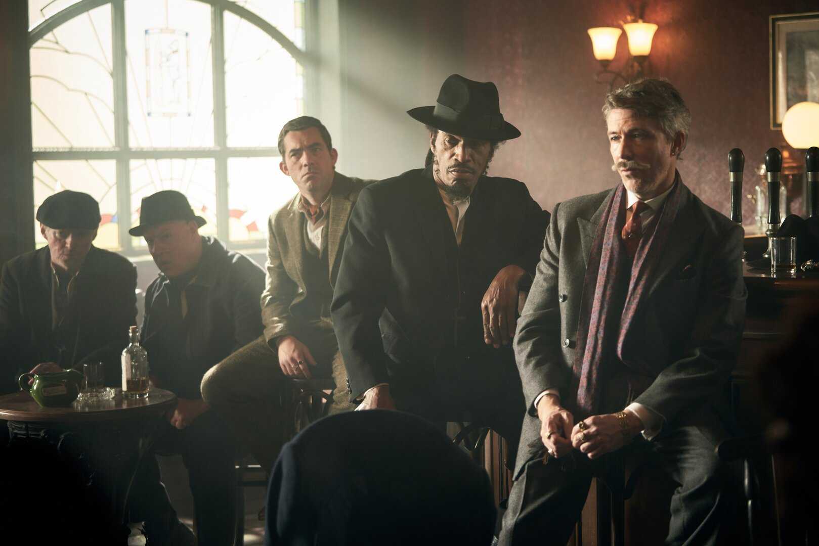 Острые козырьки: описание сериала и всех серий